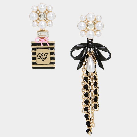 Betsey Johnson Earrings - Picture 1 of 5